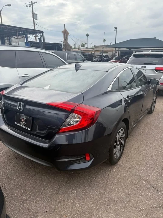 2017 Honda Civic 10th Gen - Image 2 of 7