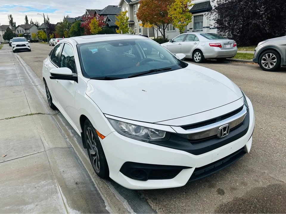 2017 Honda Civic 10th Gen - Image 2 of 4