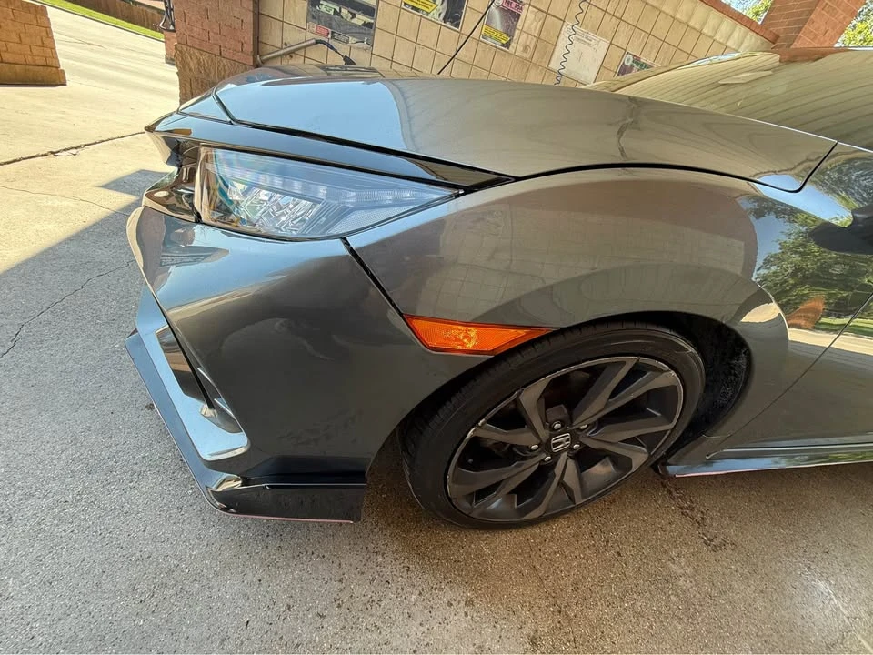 2017 Honda Civic 10th Gen - Image 6 of 8