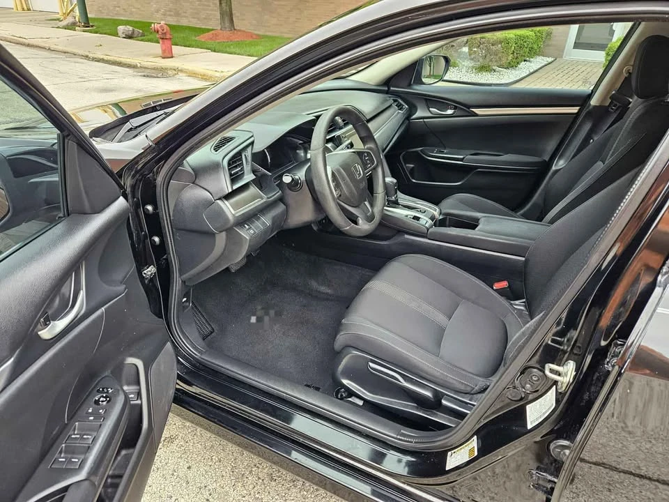 2017 Honda Civic 10th Gen - Image 11 of 15