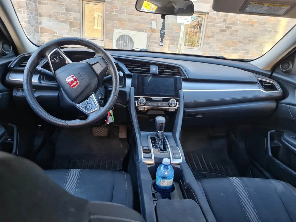 2017 Honda Civic 10th Gen - Image 4 of 9