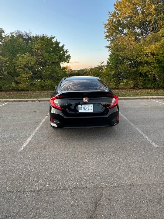 2017 Honda Civic 10th Gen - Image 3 of 9