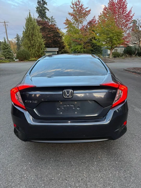 2017 Honda Civic 10th Gen - Image 7 of 10