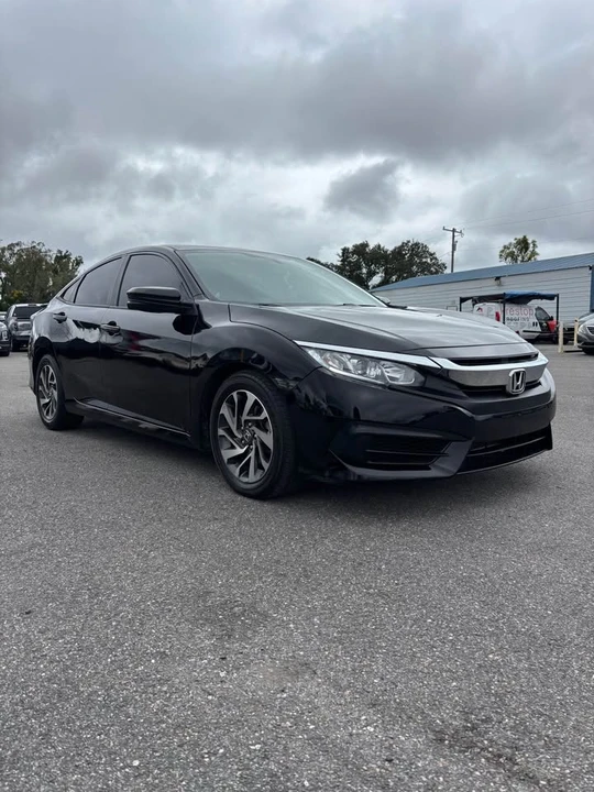 2017 Honda Civic 10th Gen - Image 7 of 10