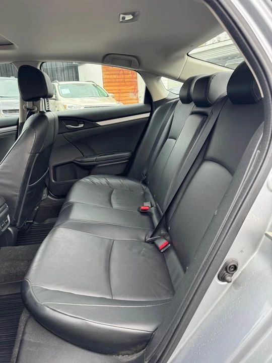 2017 Honda Civic 10th Gen - Image 10 of 12