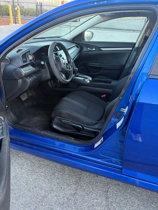 2017 Honda Civic 10th Gen - Image 7 of 10
