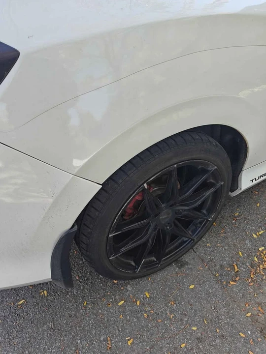 2017 Honda Civic 10th Gen - Image 4 of 10