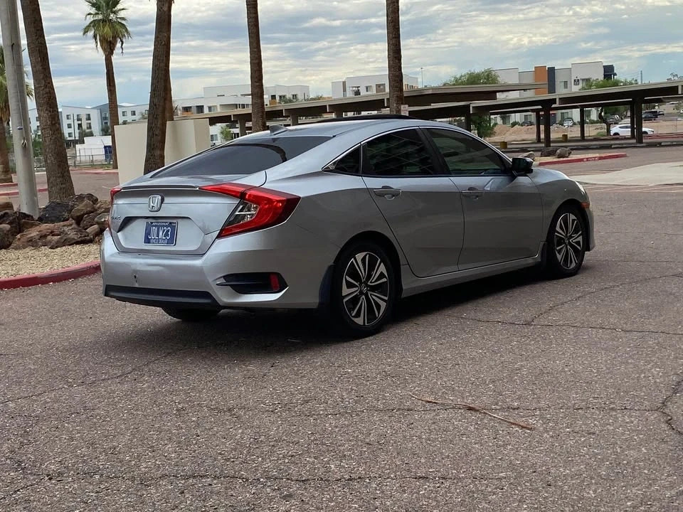 2017 Honda Civic 10th Gen - Image 4 of 8