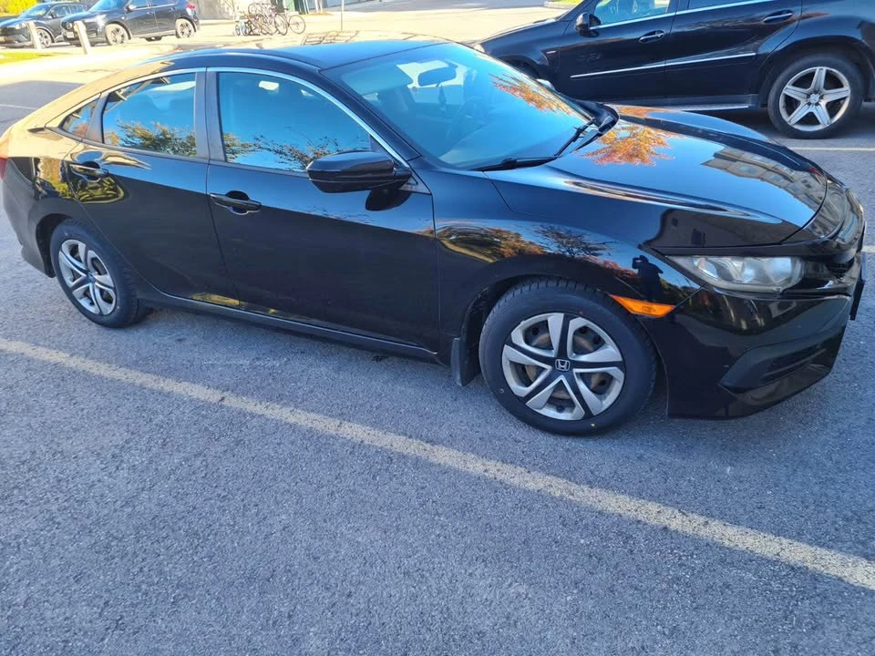 2017 Honda Civic 10th Gen - Image 2 of 9