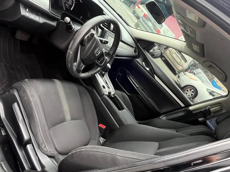 2017 Honda Civic 10th Gen - Image 6 of 7