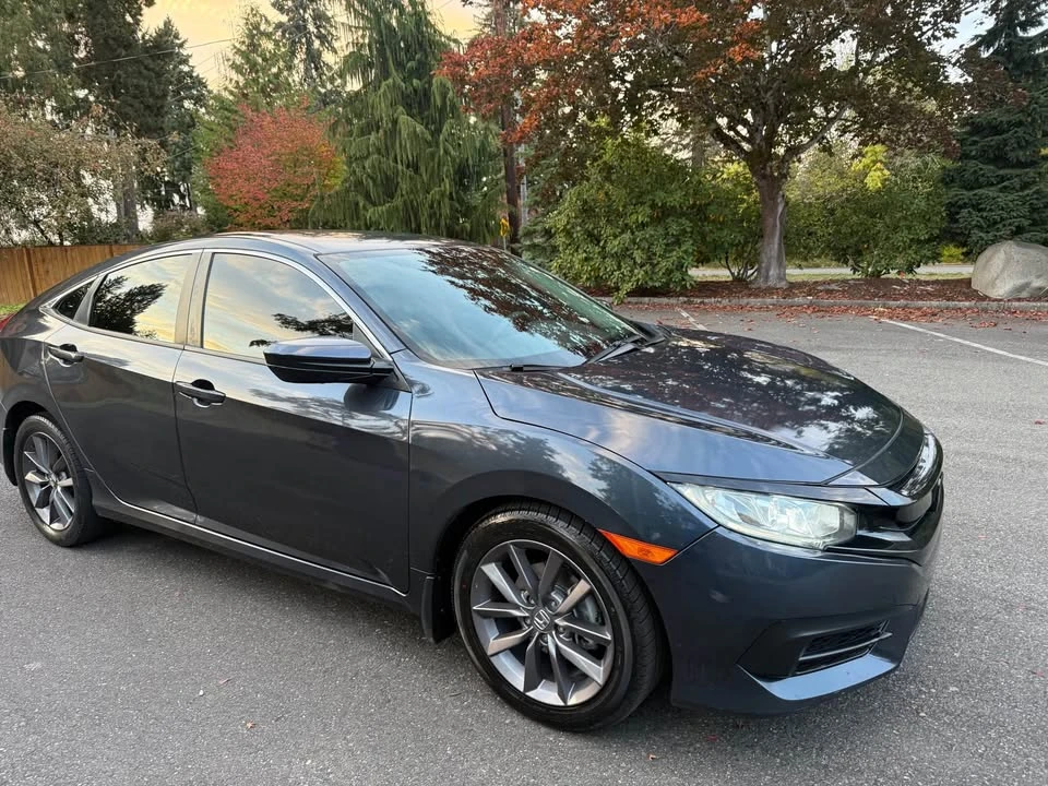 2017 Honda Civic 10th Gen - Image 2 of 10