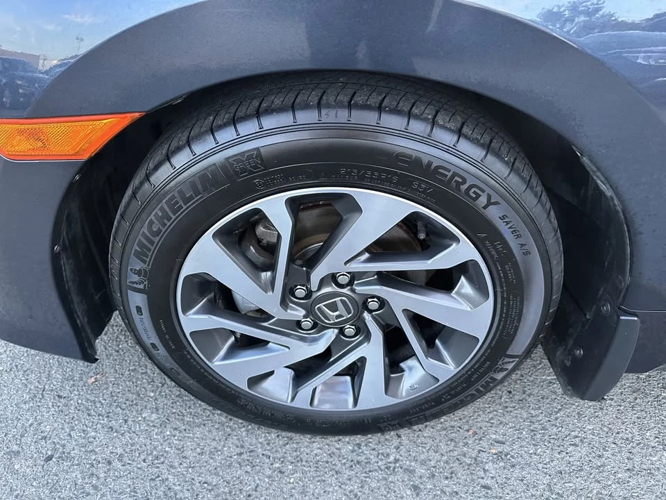 2017 Honda Civic 10th Gen - Image 17 of 18