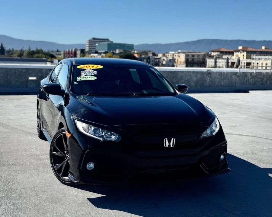 2017 Honda Civic 10th Gen - Image 3 of 19
