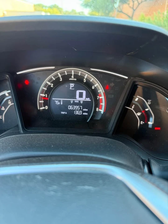 2017 Honda Civic 10th Gen - Image 8 of 12