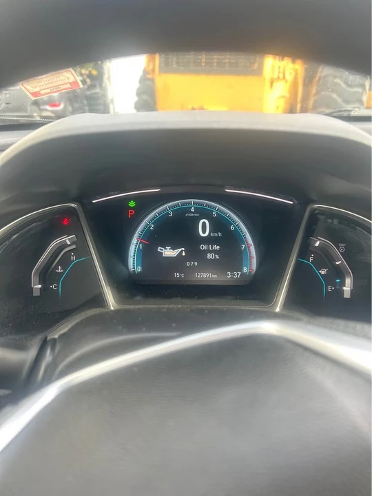 2017 Honda Civic 10th Gen - Image 5 of 8
