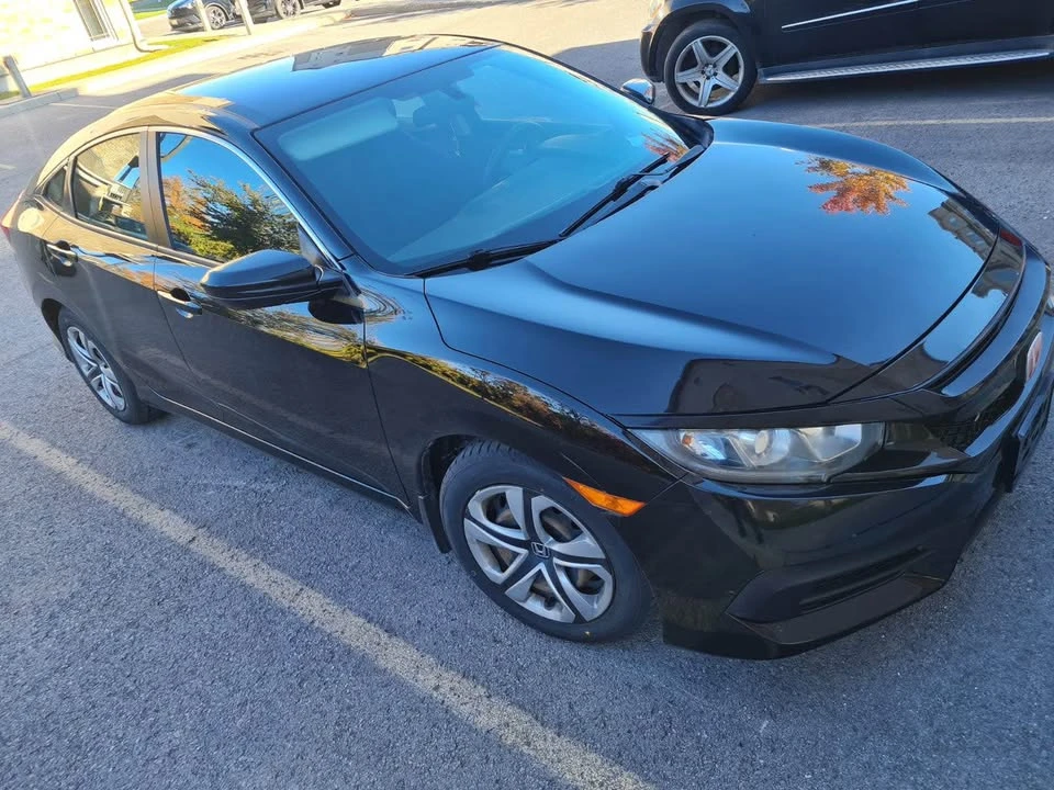 2017 Honda Civic 10th Gen - Image 5 of 9