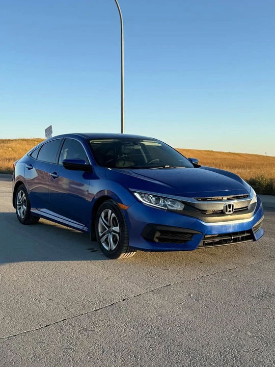 2017 Honda Civic 10th Gen - Image 3 of 15