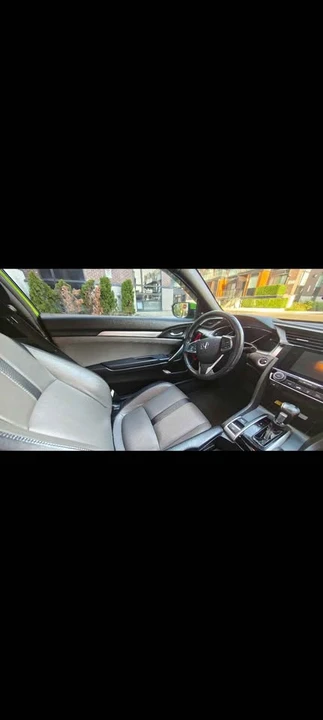 2017 Honda Civic 10th Gen - Image 15 of 16