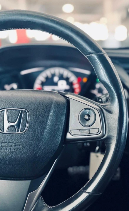 2017 Honda Civic 10th Gen - Image 16 of 19