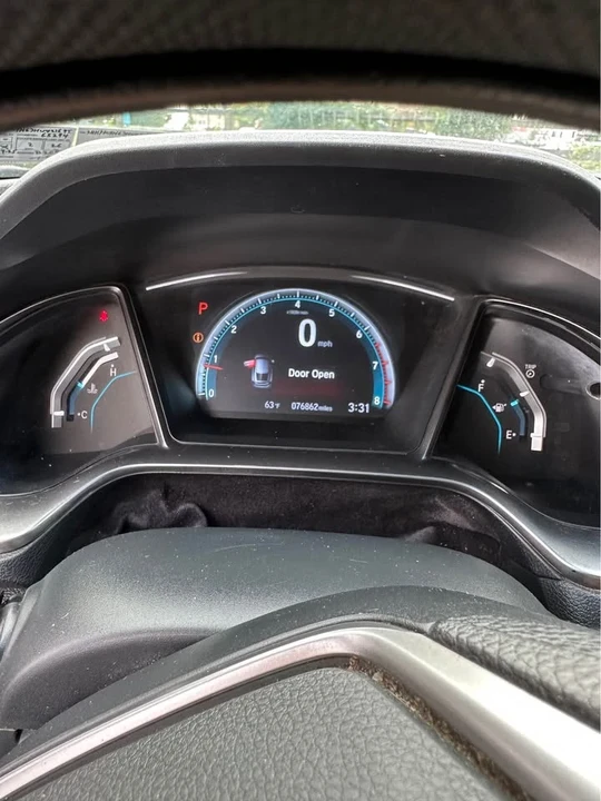 2017 Honda Civic 10th Gen - Image 5 of 7