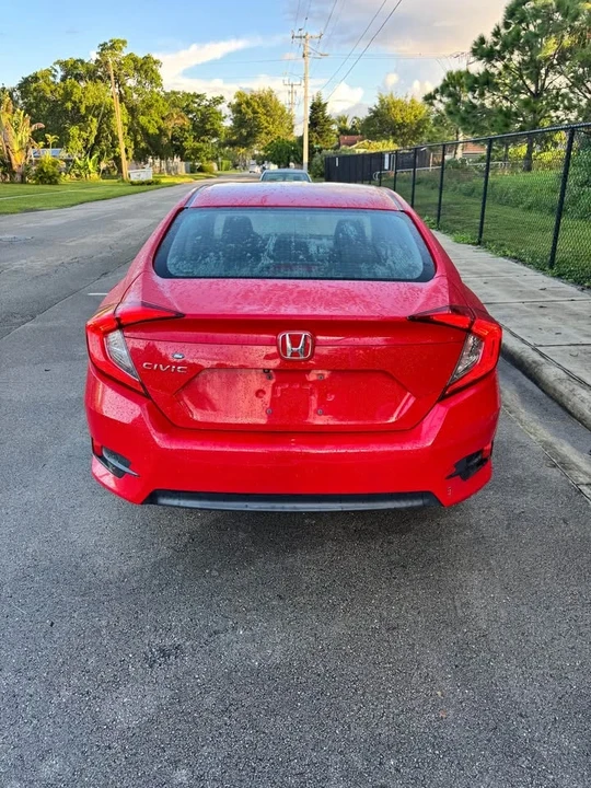 2017 Honda Civic 10th Gen - Image 6 of 8
