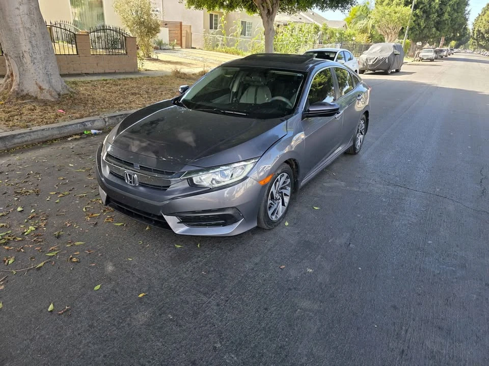 2017 Honda Civic 10th Gen - Image 2 of 12