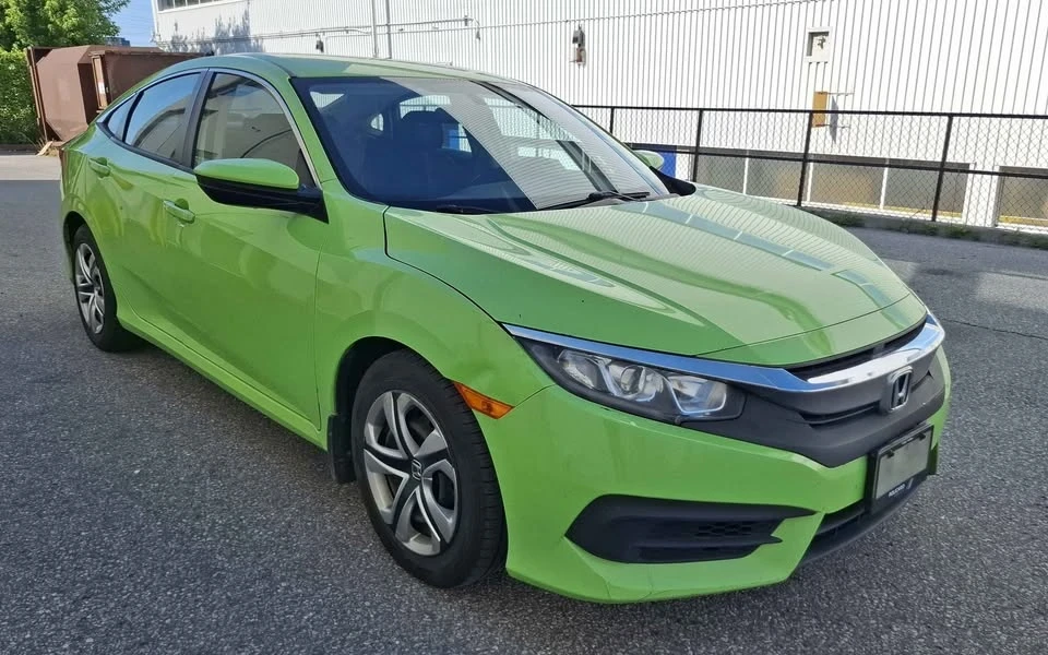 2017 Honda Civic 10th Gen - Image 2 of 11