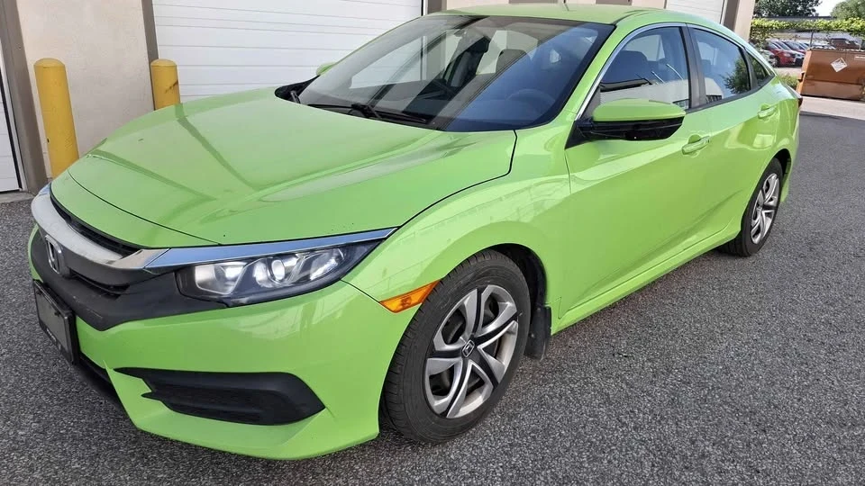 2017 Honda Civic 10th Gen - Image 3 of 11