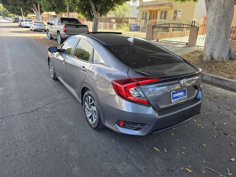 2017 Honda Civic 10th Gen - Image 3 of 12