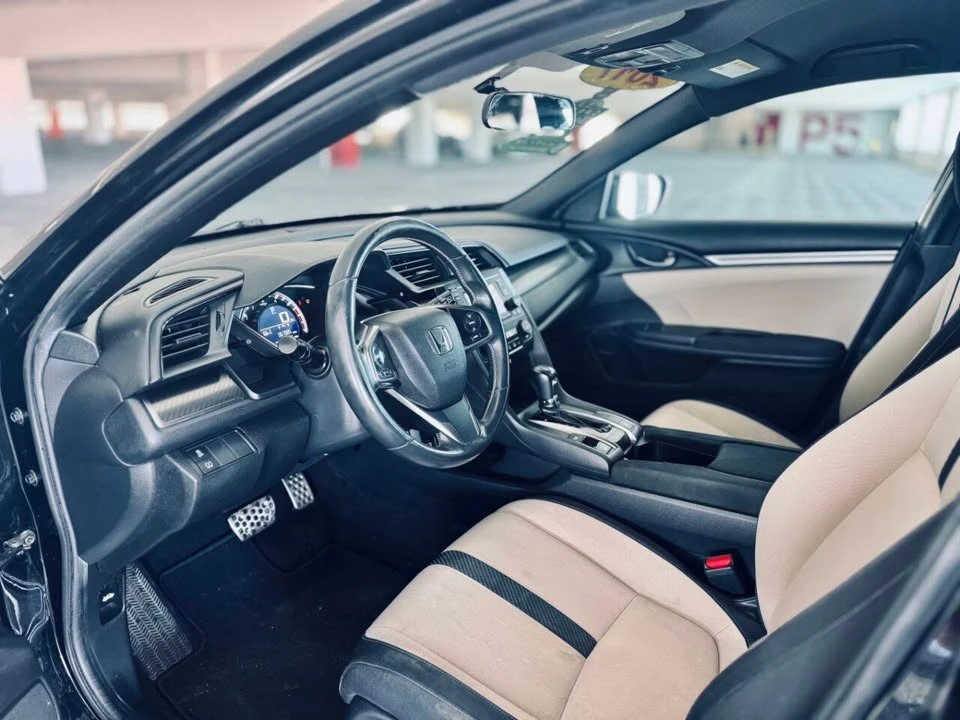 2017 Honda Civic 10th Gen - Image 17 of 19
