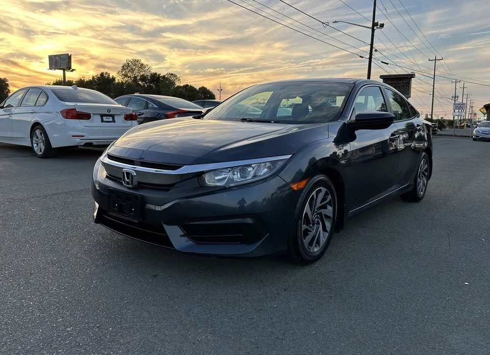 2017 Honda Civic 10th Gen - Image 3 of 18