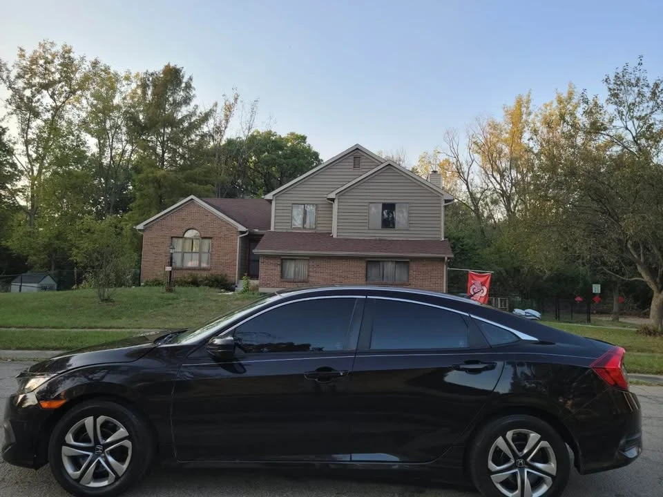 2017 Honda Civic 10th Gen - Image 10 of 19