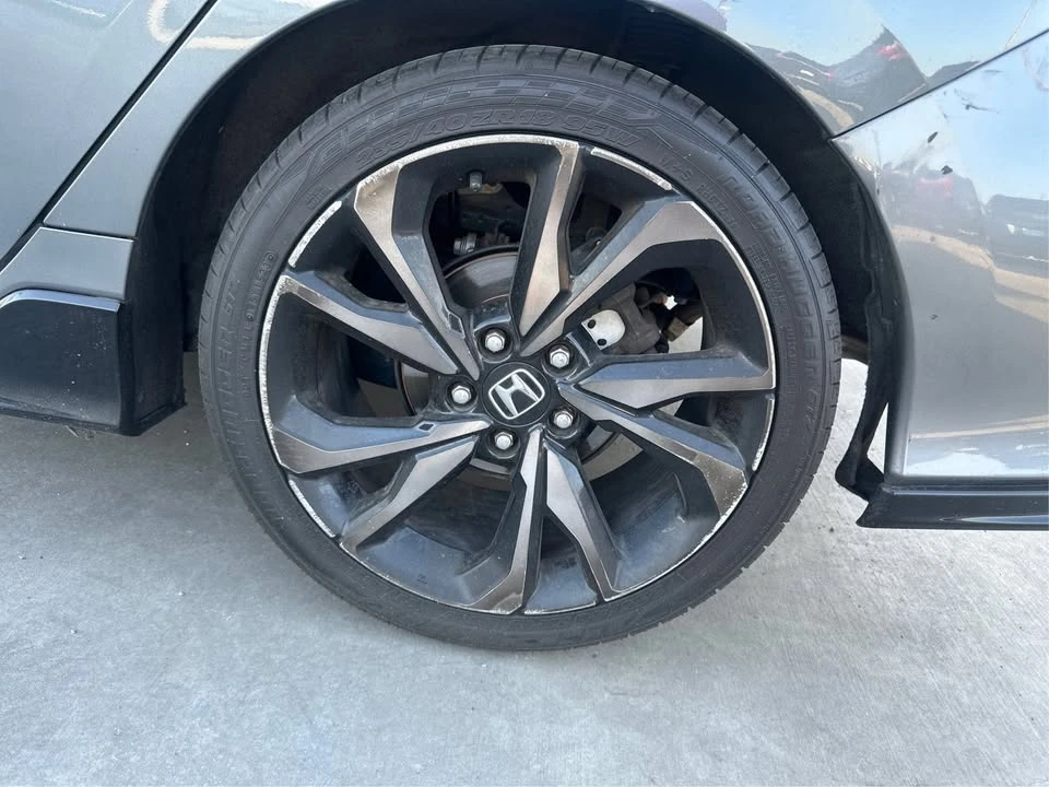 2017 Honda Civic 10th Gen - Image 16 of 20