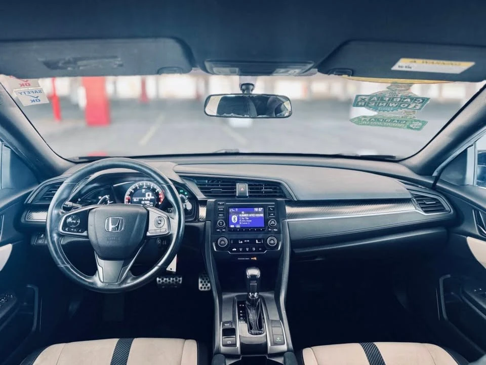 2017 Honda Civic 10th Gen - Image 13 of 19