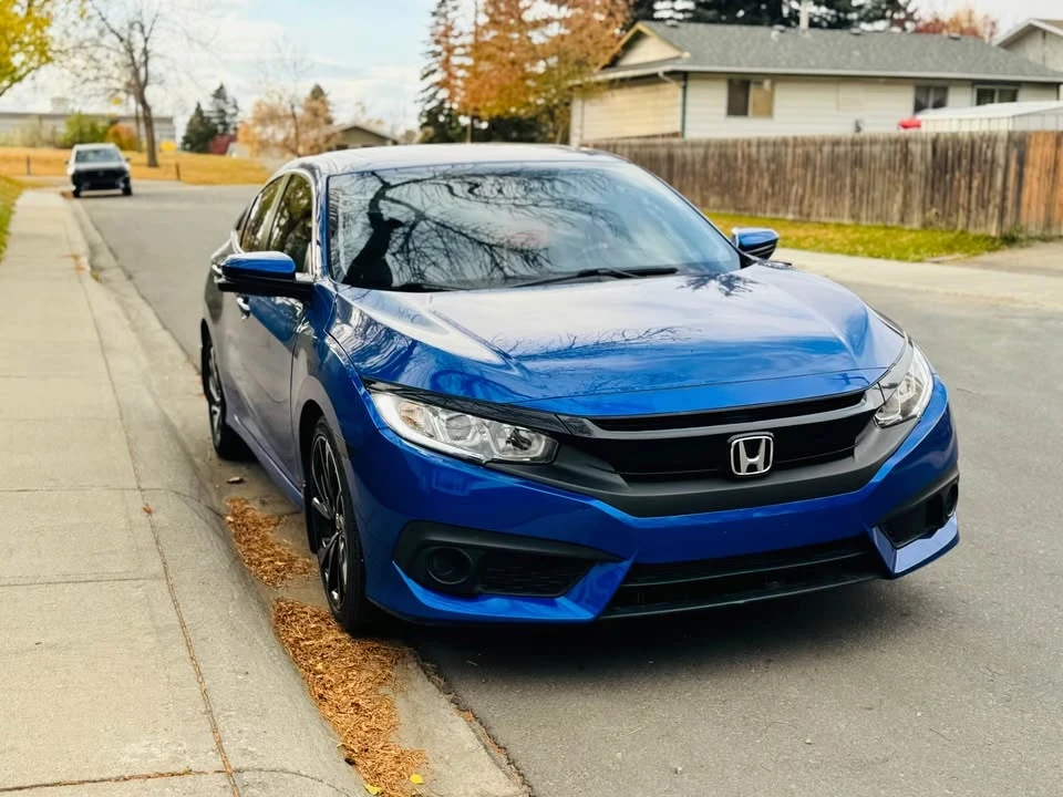 2017 Honda Civic 10th Gen - Image 2 of 11