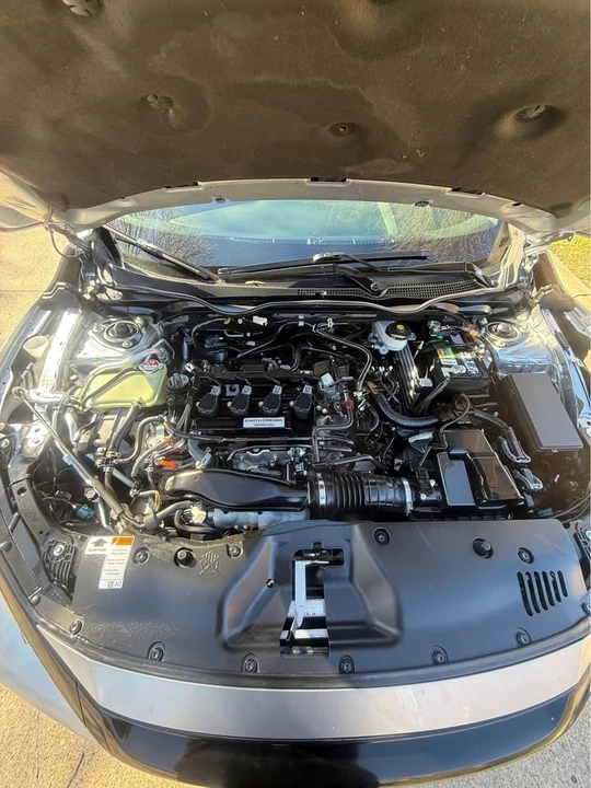 2017 Honda Civic 10th Gen - Image 9 of 11
