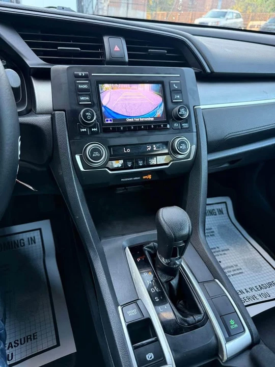 2017 Honda Civic 10th Gen - Image 7 of 11