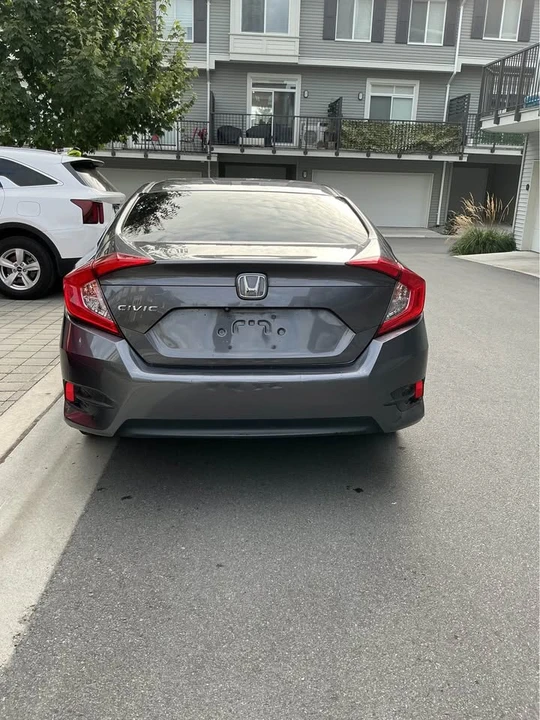 2017 Honda Civic 10th Gen - Image 5 of 10