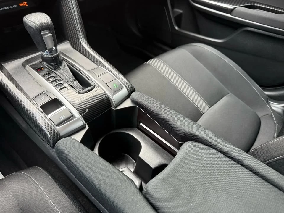 2017 Honda Civic 10th Gen - Image 16 of 18