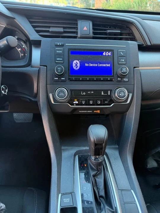 2017 Honda Civic 10th Gen - Image 9 of 12