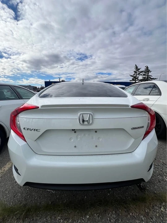 2017 Honda Civic 10th Gen - Image 3 of 9