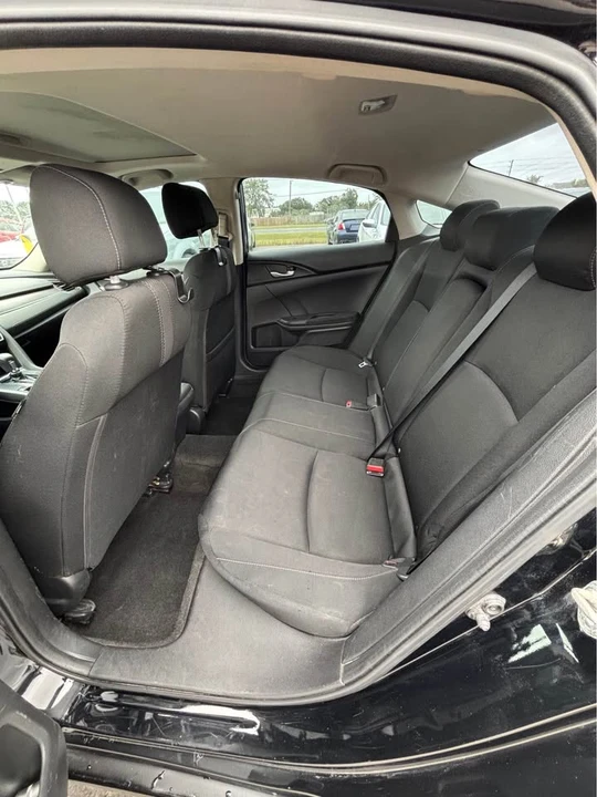 2017 Honda Civic 10th Gen - Image 8 of 10