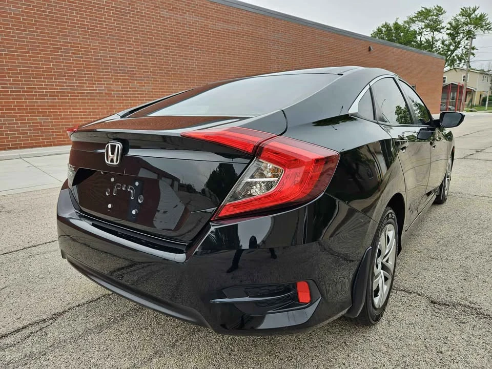 2017 Honda Civic 10th Gen - Image 9 of 15