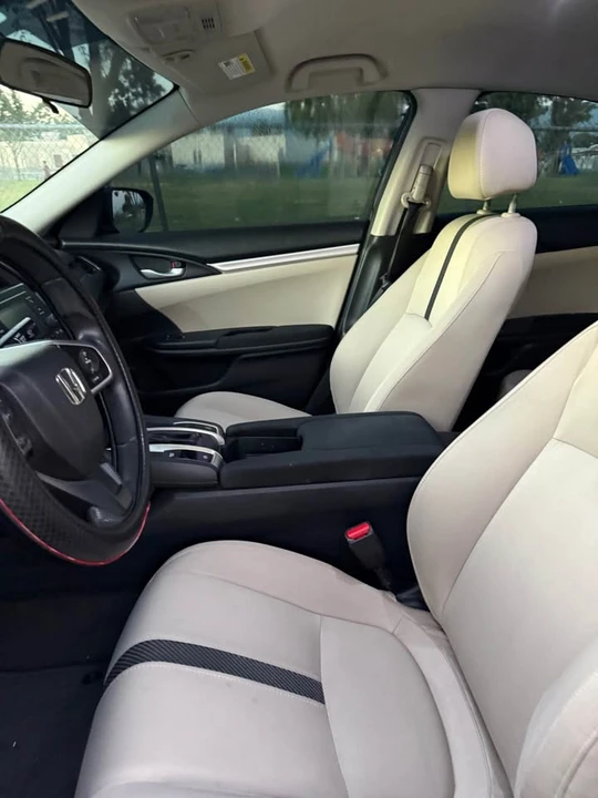2017 Honda Civic 10th Gen - Image 9 of 11