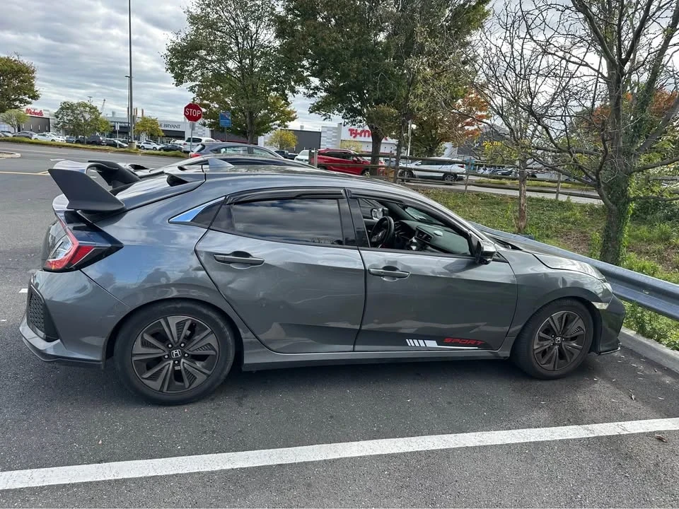 2017 Honda Civic 10th Gen - Image 2 of 7
