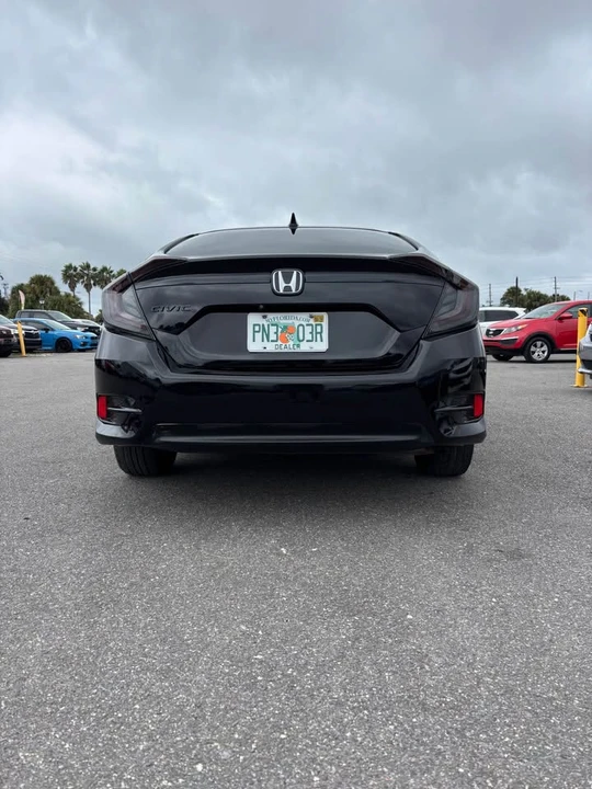 2017 Honda Civic 10th Gen - Image 4 of 10