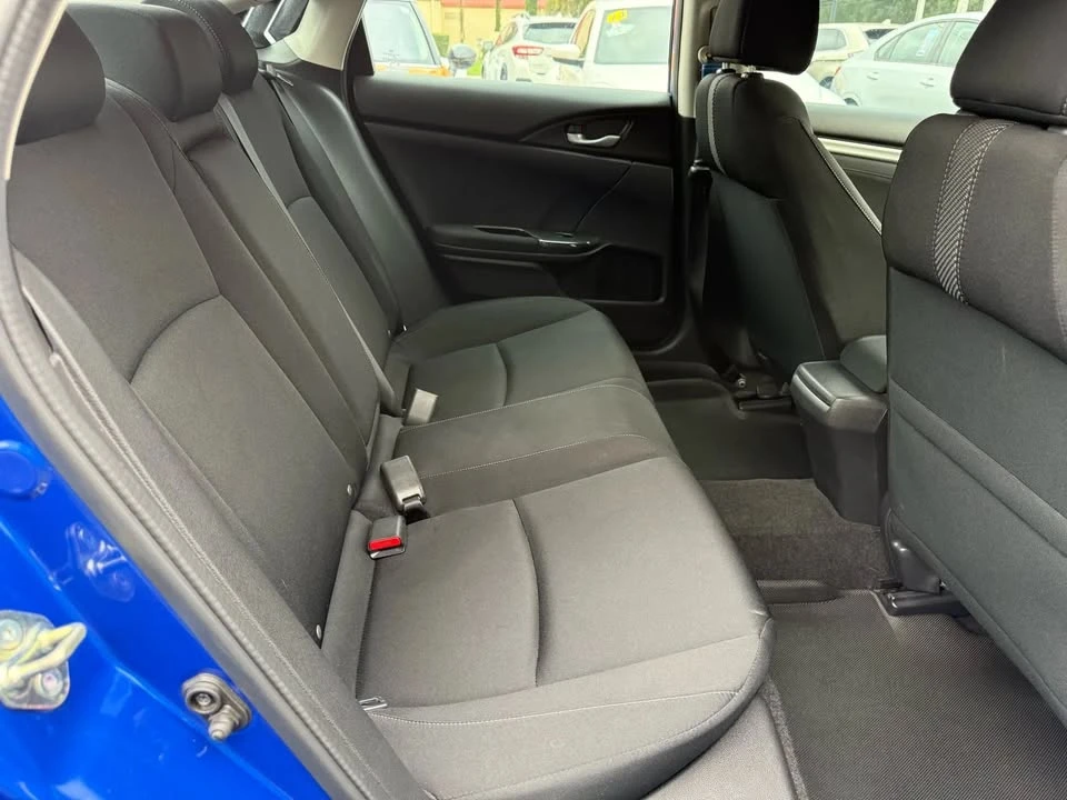 2017 Honda Civic 10th Gen - Image 10 of 18