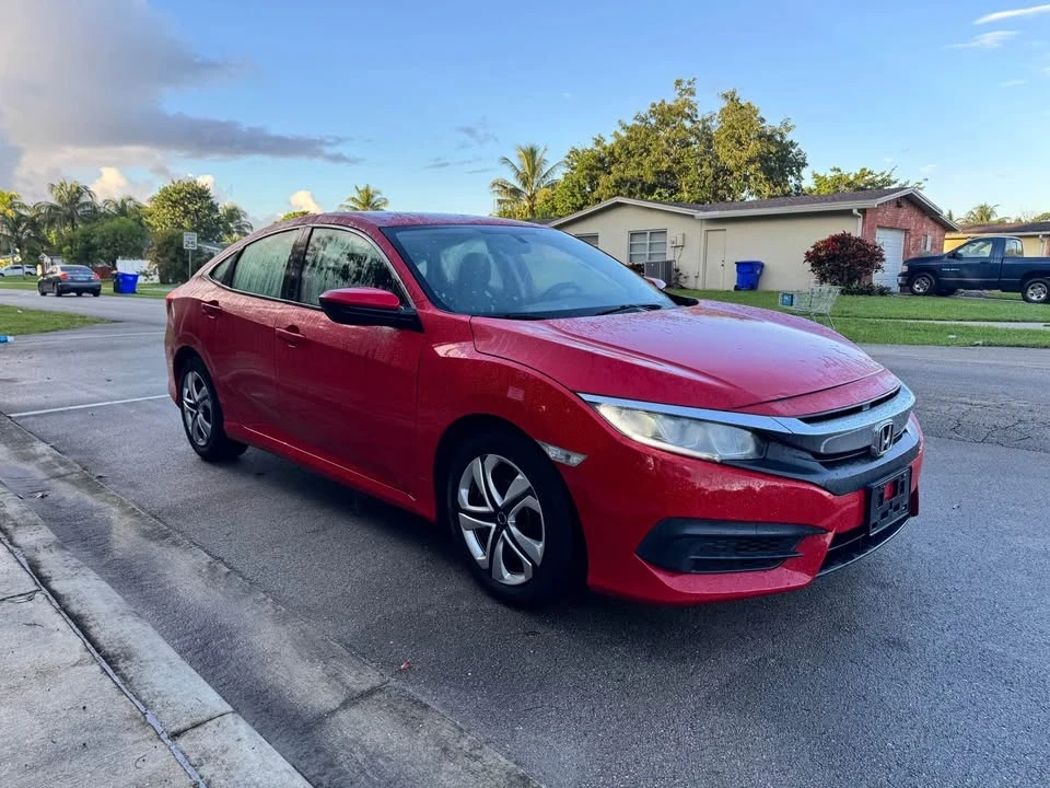 2017 Honda Civic 10th Gen - Image 2 of 8