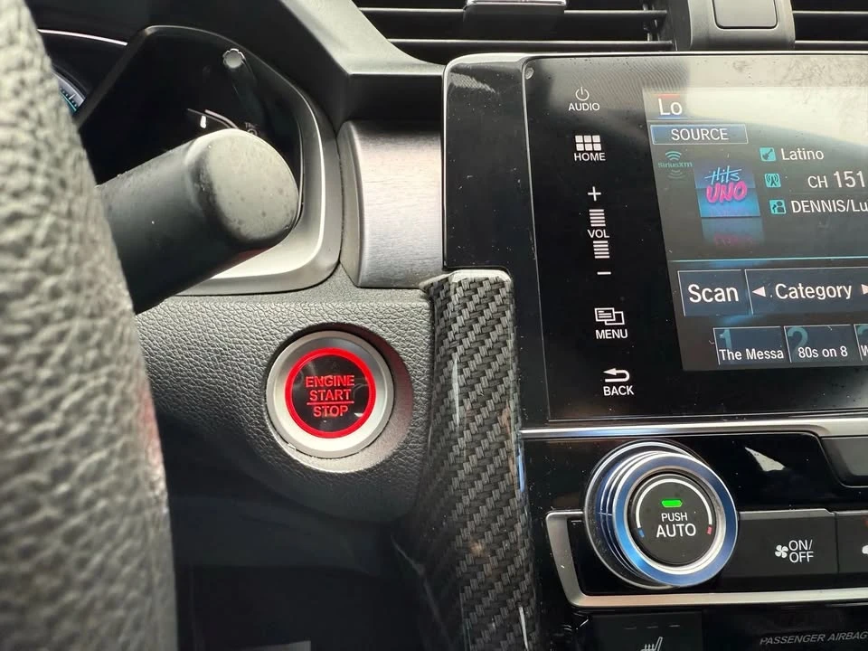 2017 Honda Civic 10th Gen - Image 17 of 18