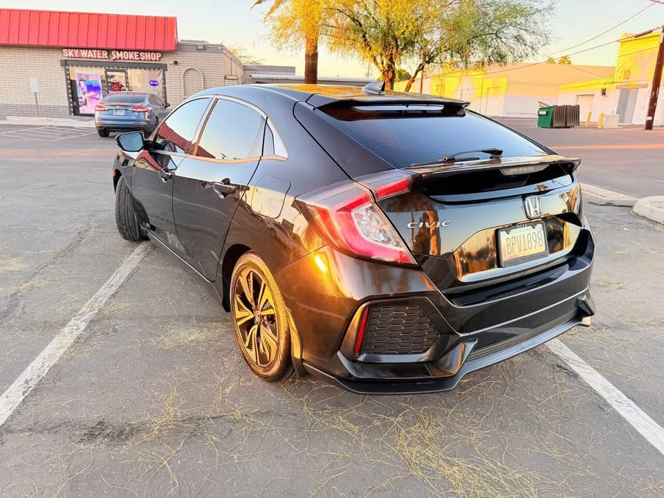 2017 Honda Civic 10th Gen - Image 7 of 19